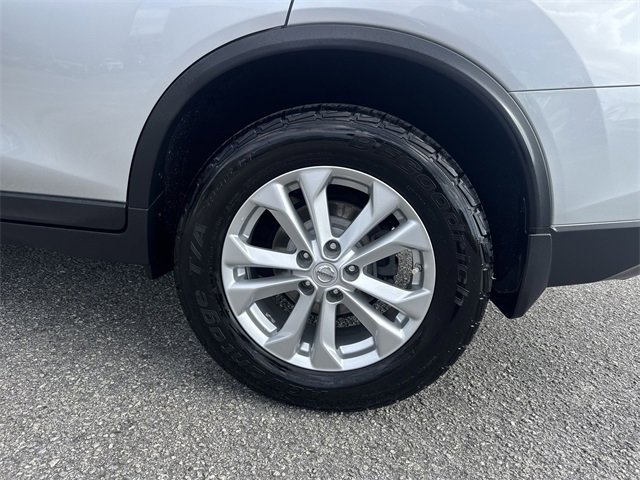 Used 2016 Nissan Rogue SV image 31