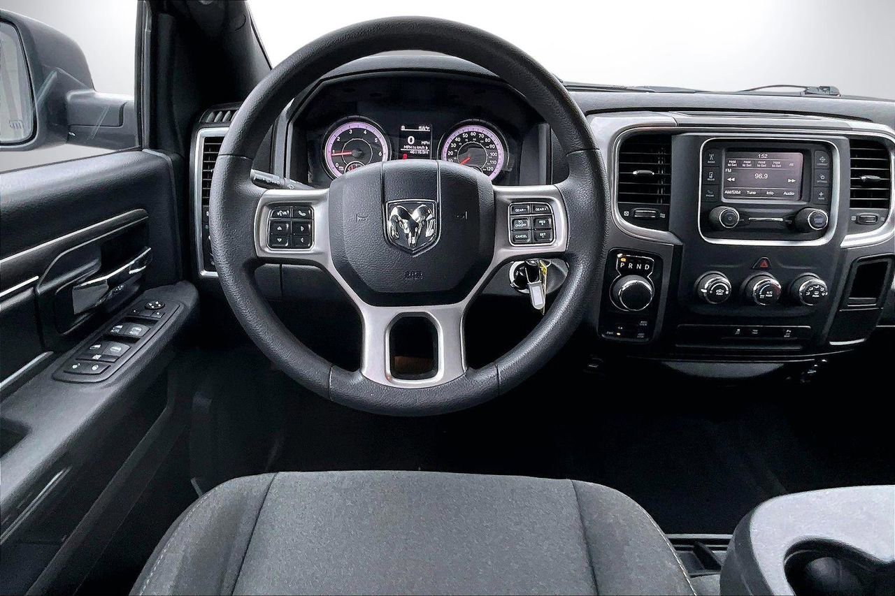 Used 2024 RAM 1500 Classic Warlock AWD/4WD image 11