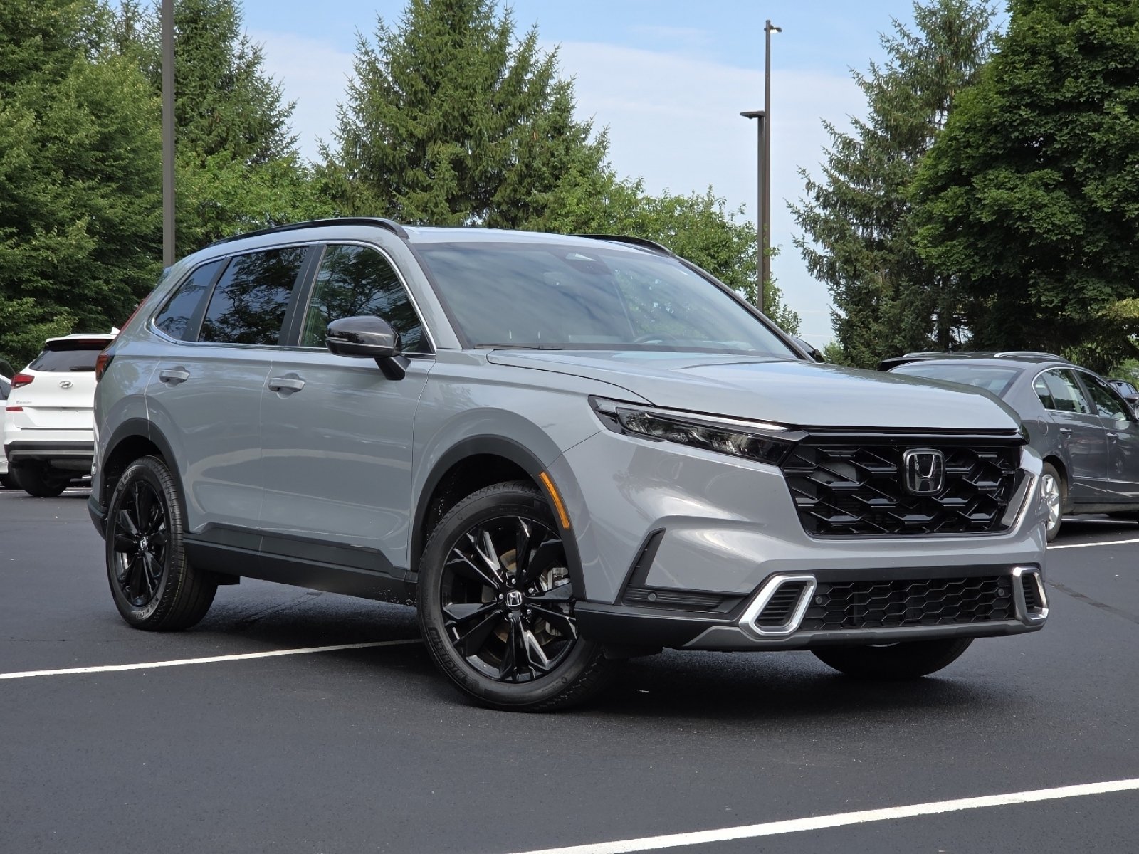 Used 2024 Honda CR-V Sport Touring image 2