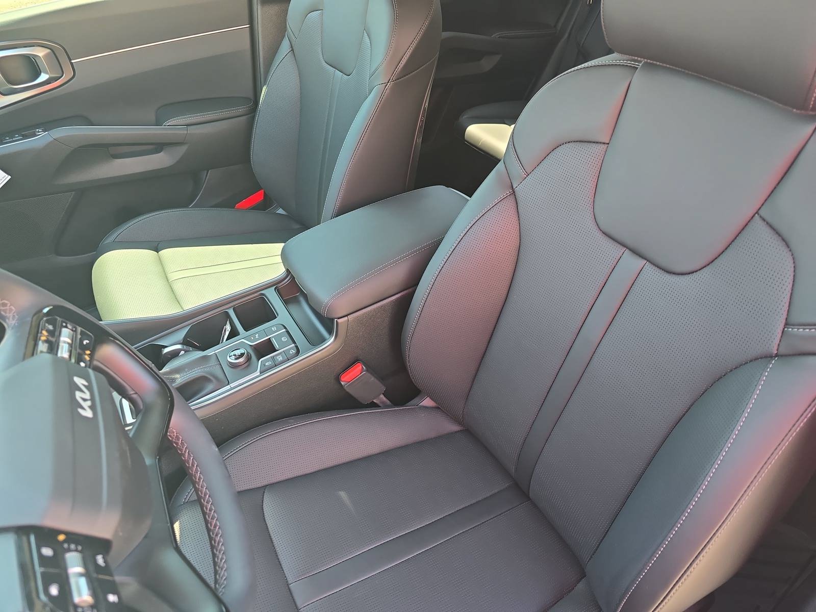 New 2026 Kia Sorento S w/ S Panoramic Sunroof Package FWD image 15