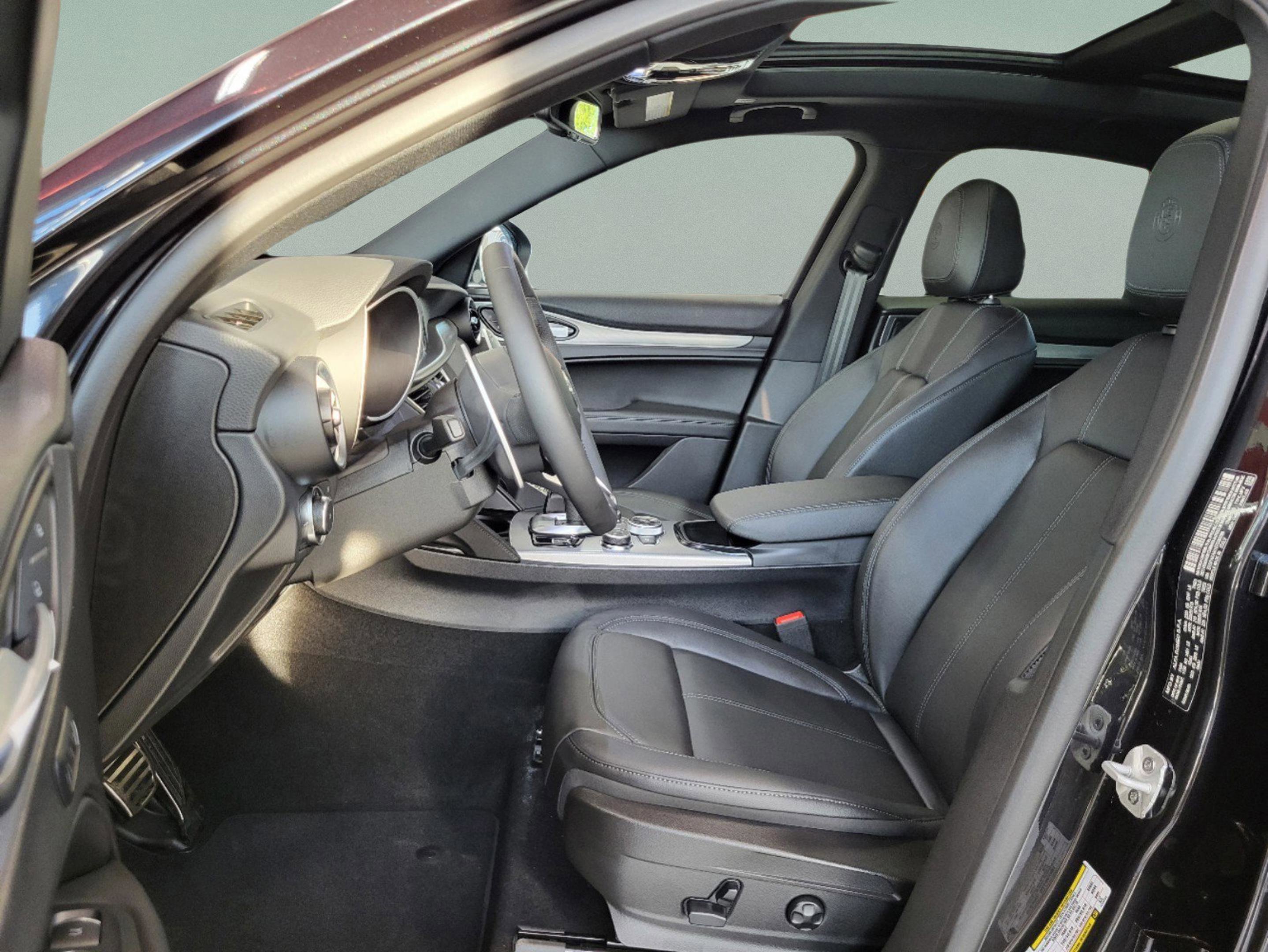 New 2025 Alfa Romeo Stelvio Sprint image 91