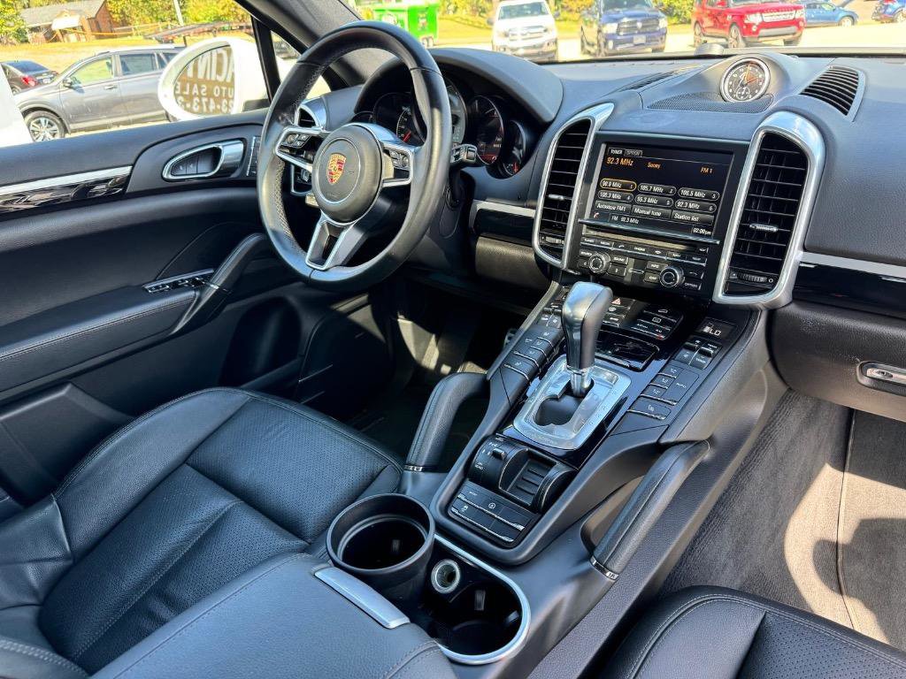 Used 2015 Porsche Cayenne S w/ Infotainment Bose Package image 33