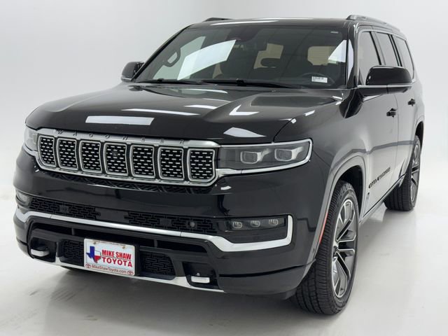 Used 2022 Jeep Grand Wagoneer Series III w/ Rear Seat Video Group 1 AWD/4WD image 4