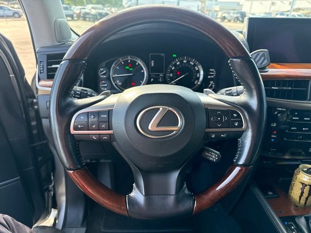 Used 2018 Lexus LX 570 4WD w/ Luxury Package image 28