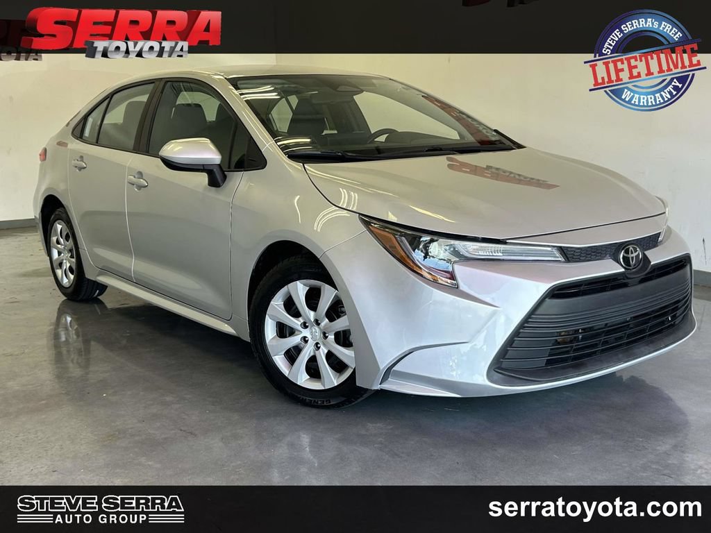 Certified 2025 Toyota Corolla LE FWD image 1