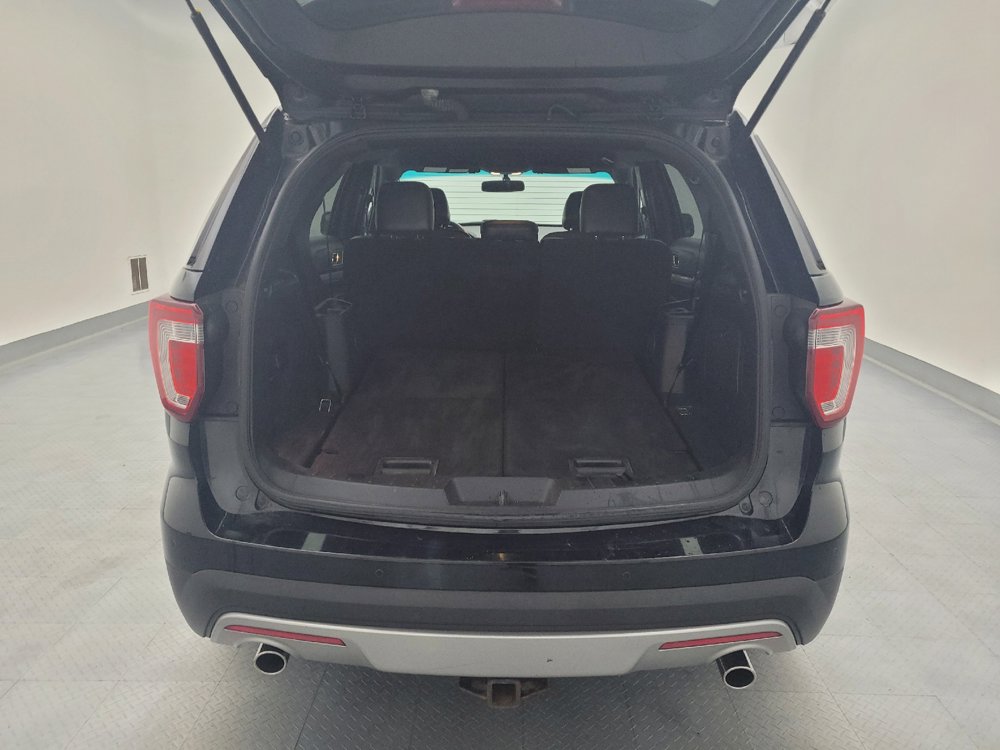 Used 2016 Ford Explorer XLT w/ Equipment Group 202A AWD/4WD image 29