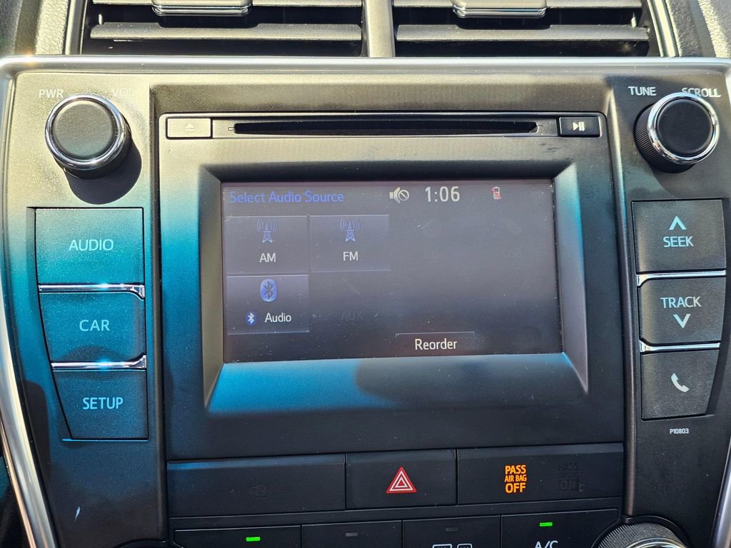 Used 2015 Toyota Camry SE w/ Moonroof Package FWD image 35