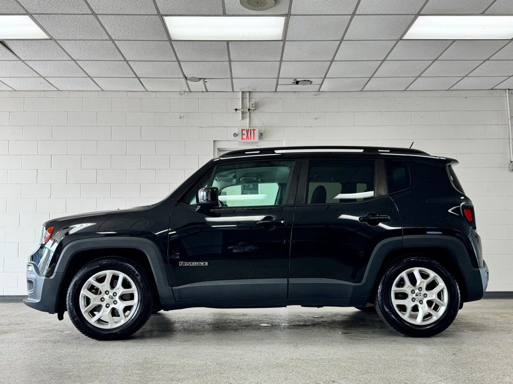 Used 2016 Jeep Renegade Latitude image 4