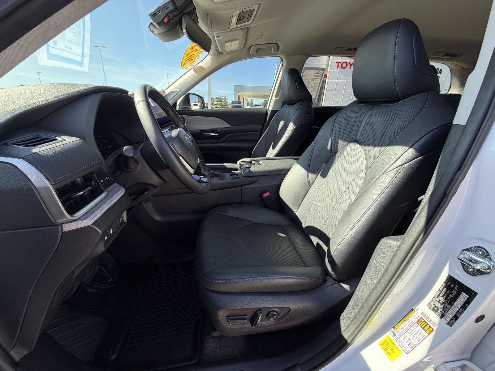 Used 2024 Toyota Grand Highlander FWD image 19