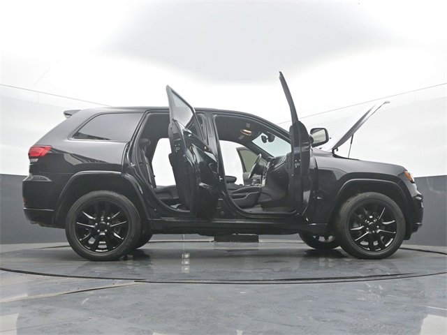 Used 2022 Jeep Grand Cherokee Laredo X image 61