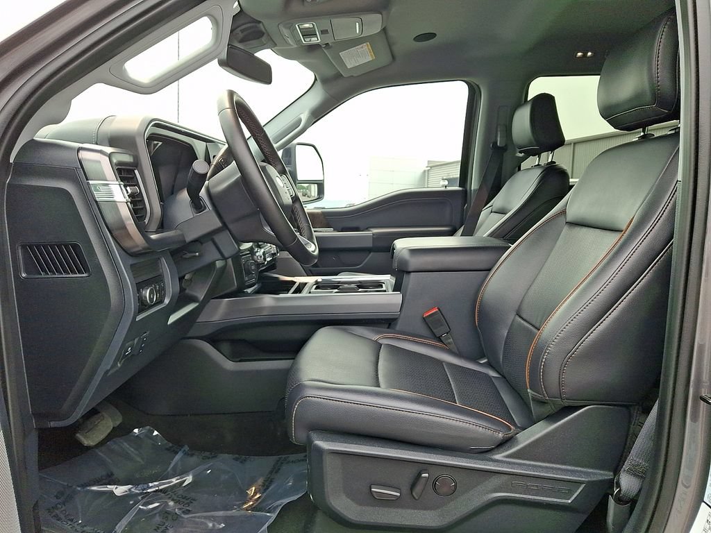 Used 2025 Ford F250 Lariat w/ Lariat Ultimate Package AWD/4WD image 13