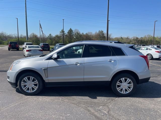 Used 2016 Cadillac SRX Luxury FWD image 2