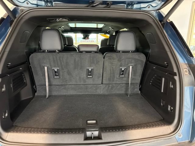Used 2025 Chevrolet Traverse Z71 w/ LPO, Floor Liner Package AWD/4WD image 18