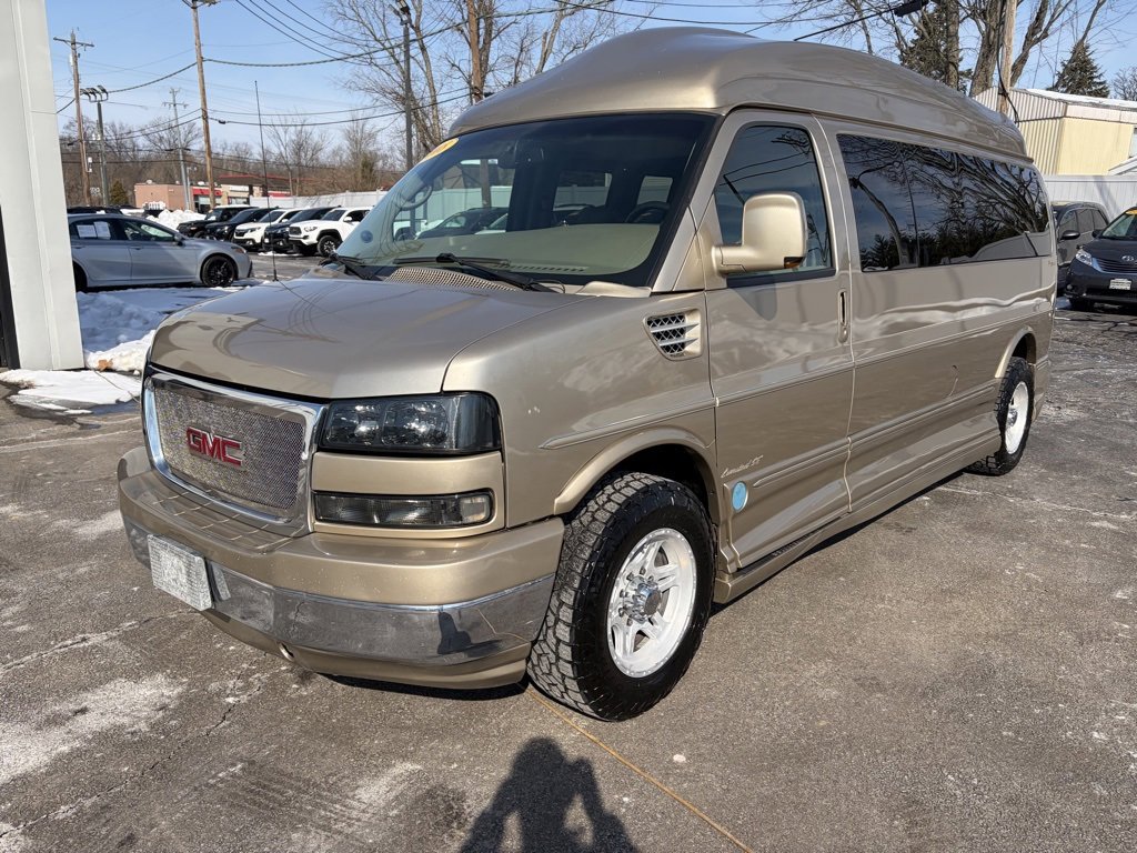 Used 2008 GMC Savana 2500 Extended Passenger w/ Preferred Equipment Group image 4
