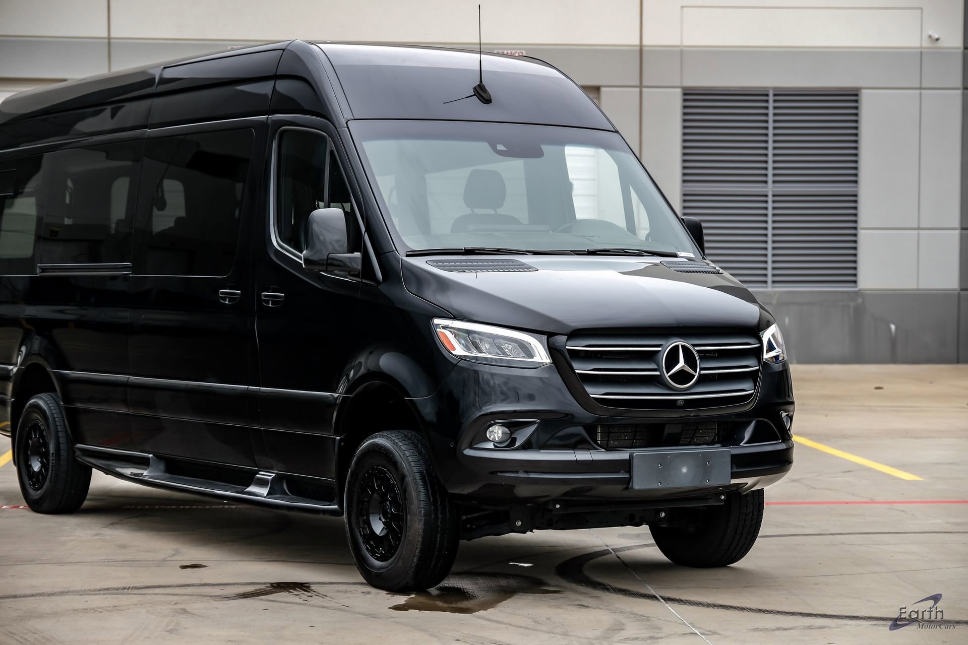 Used 2024 Mercedes-Benz Sprinter 2500 image 27