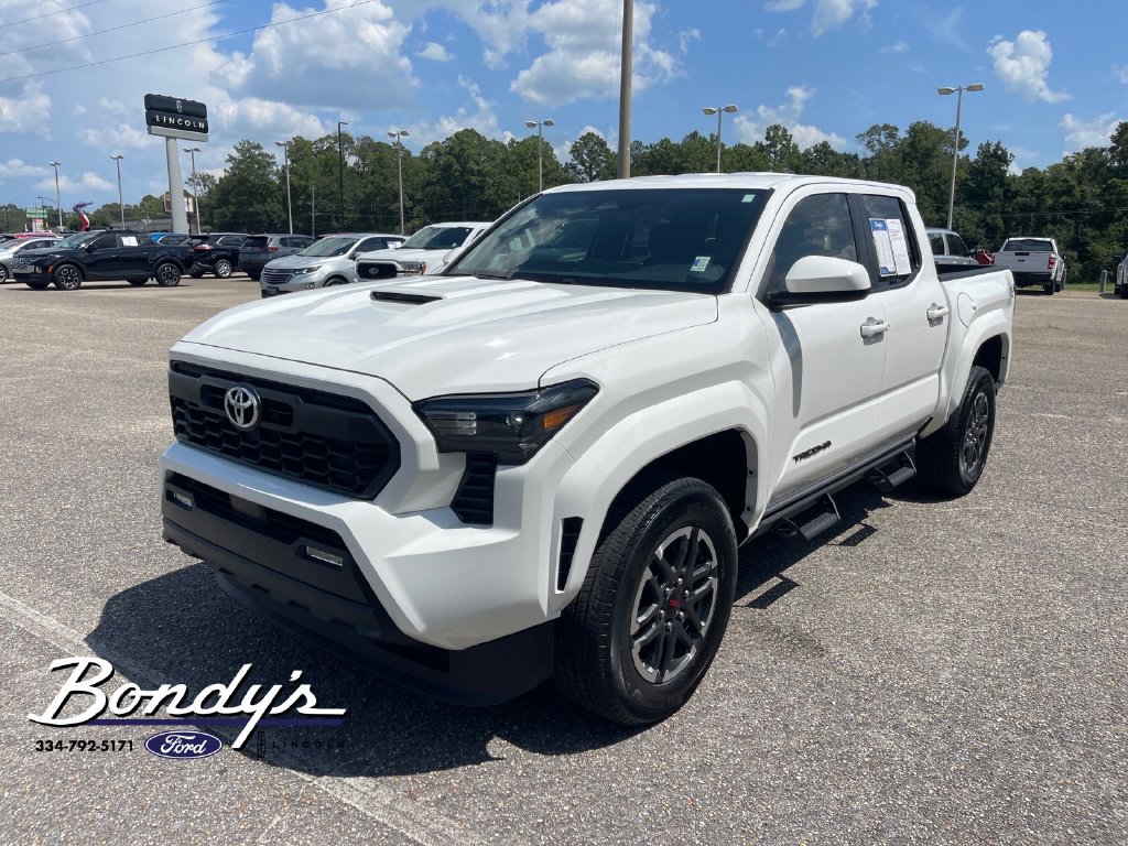Used 2025 Toyota Tacoma TRD Sport RWD image 3