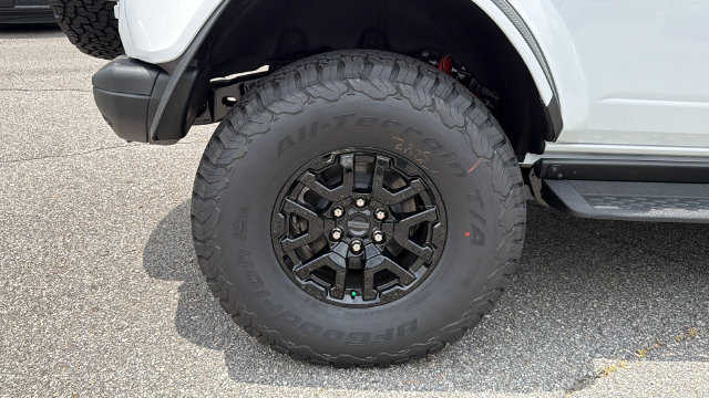 New 2026 Ford Bronco Raptor w/ Interior Carbon Fiber Pack AWD/4WD image 19