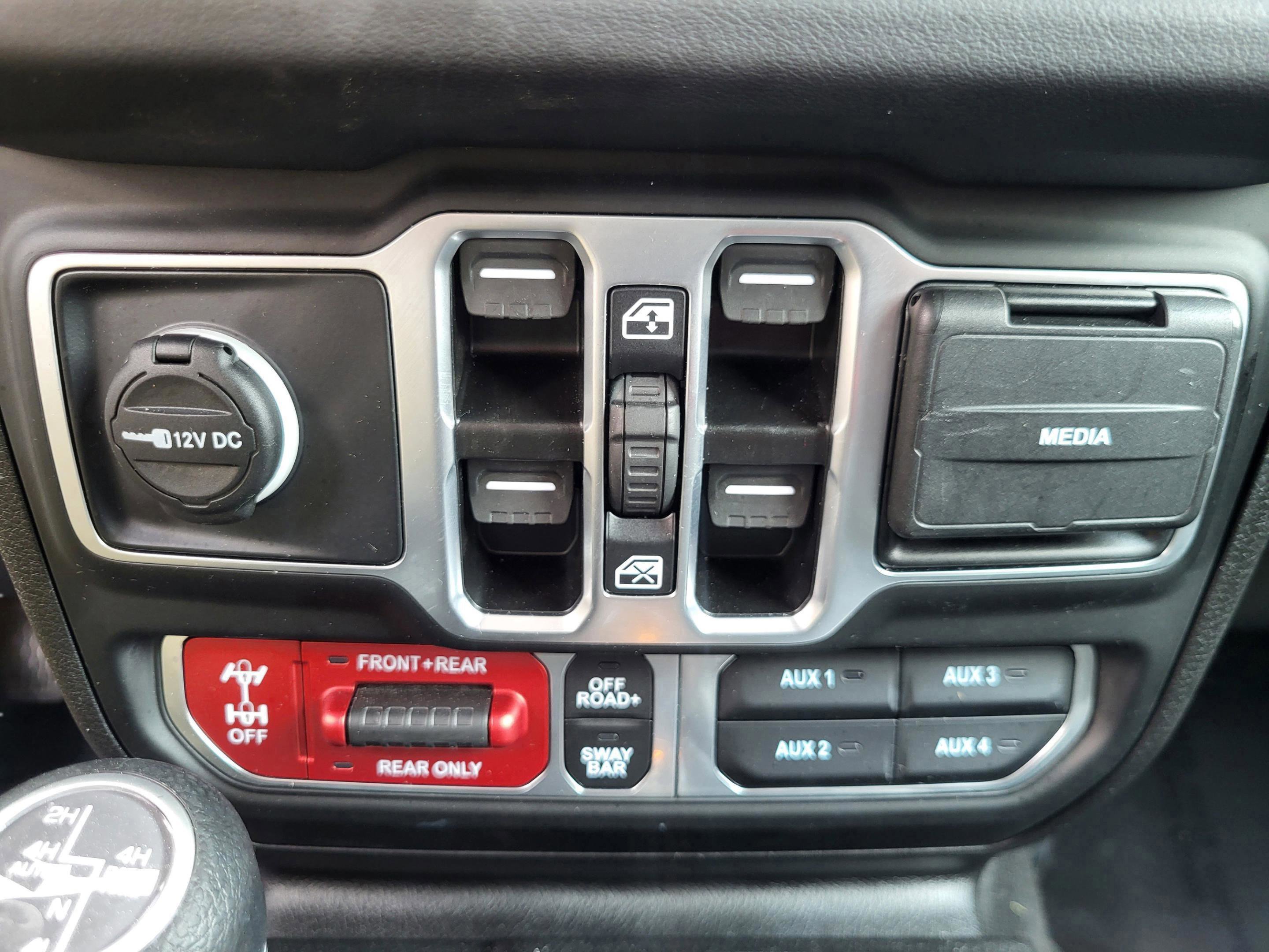 Used 2025 Jeep Wrangler Unlimited Rubicon 4xe w/ Convenience Group image 93