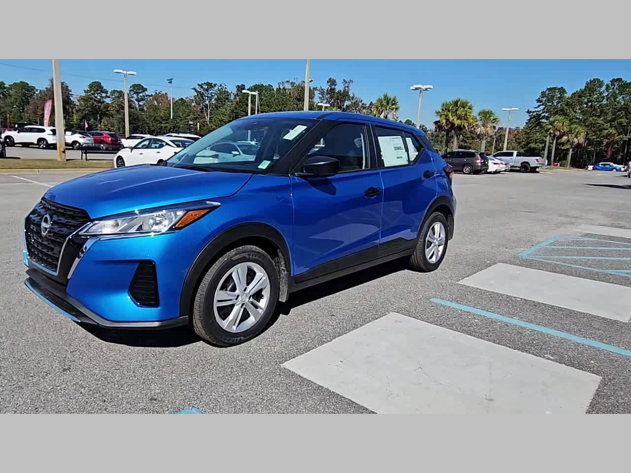 New 2025 Nissan Kicks Play S image 21