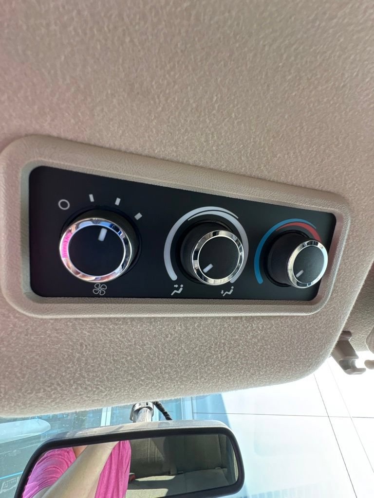 Used 2025 Chevrolet Express 3500 LS RWD image 24