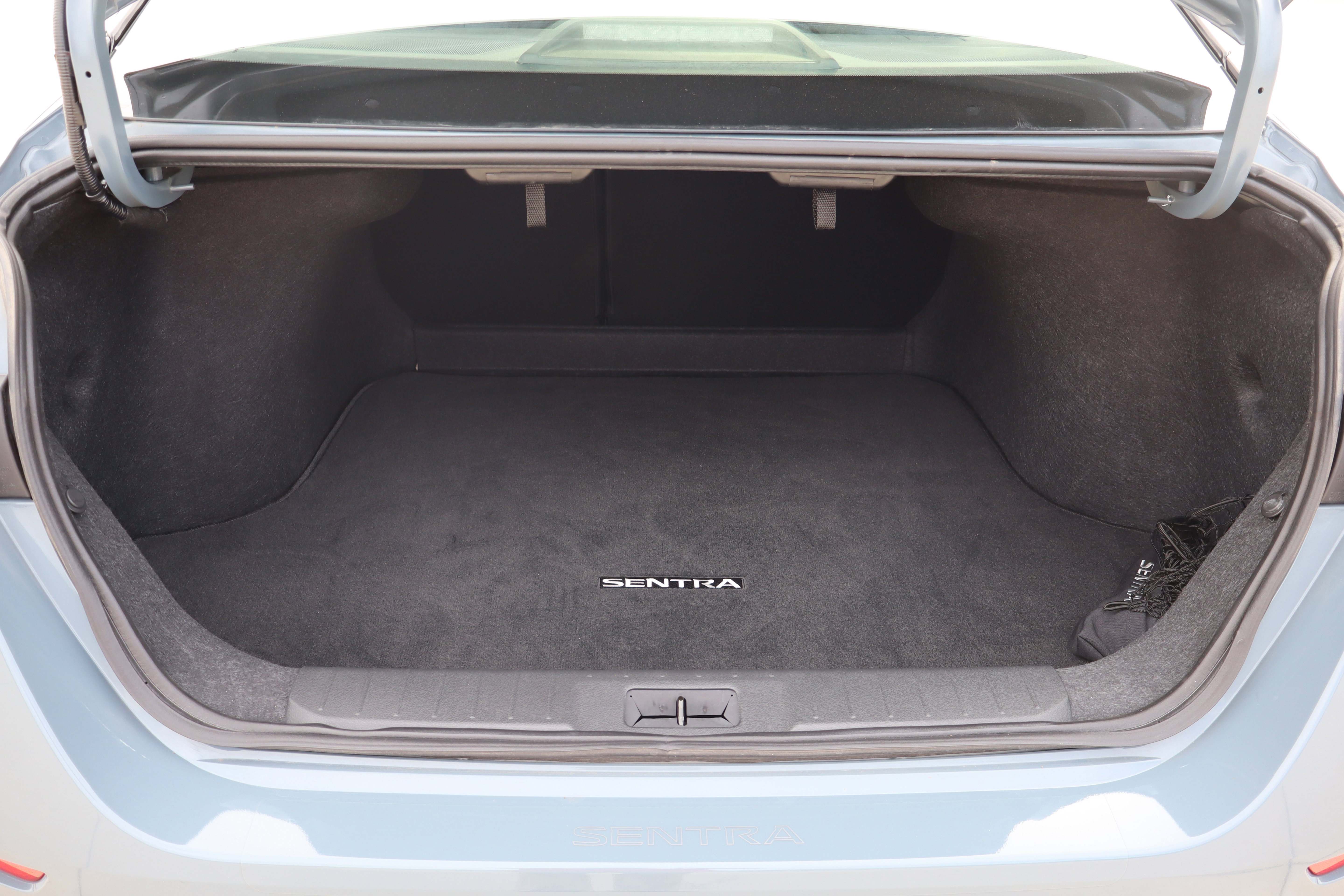 Used 2024 Nissan Sentra SR w/ Trunk Package image 22