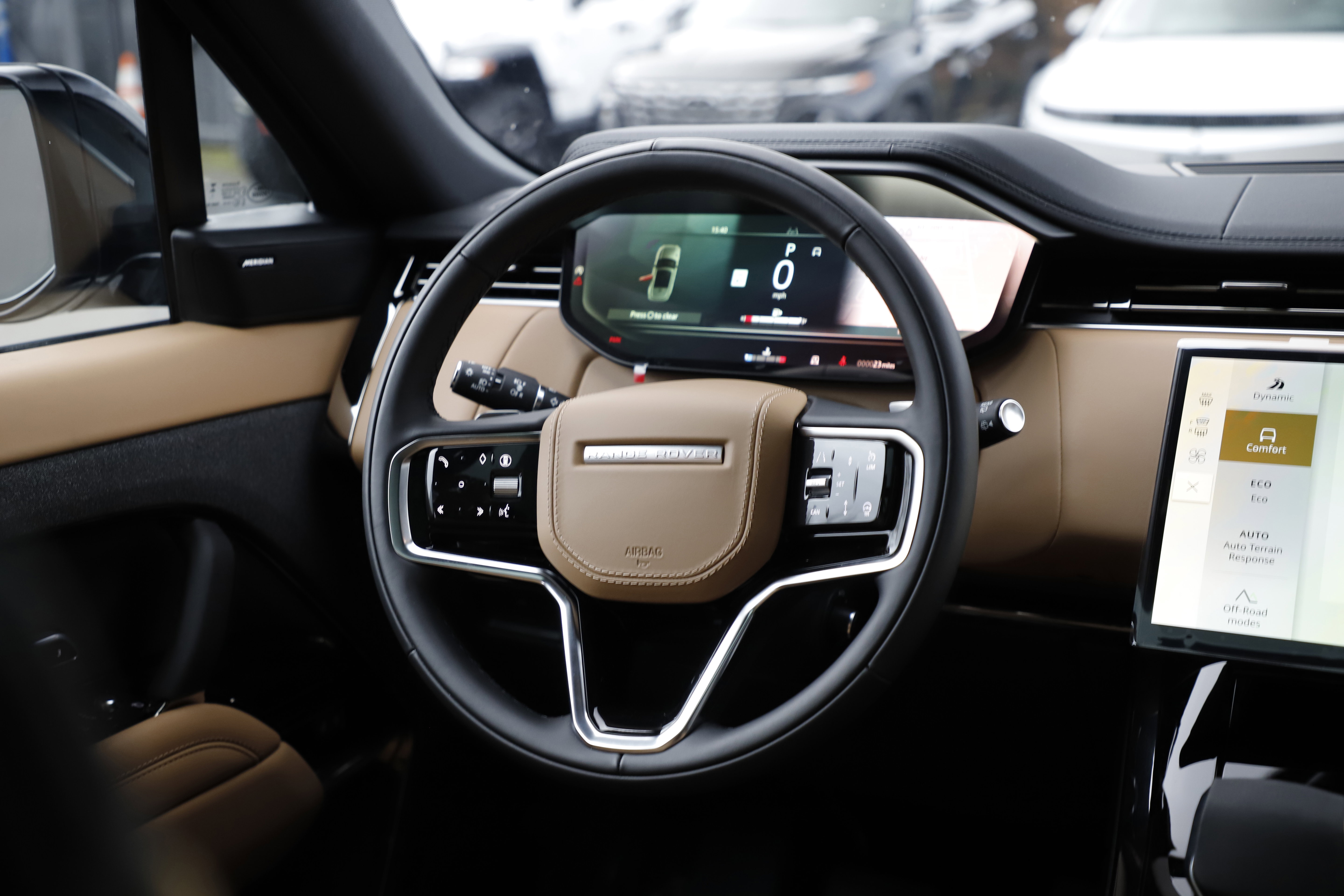 New 2025 Land Rover Range Rover Sport SE AWD/4WD image 15