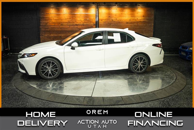 Used 2022 Toyota Camry SE w/ Convenience Package