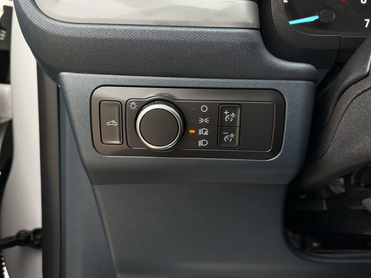 Used 2022 Ford Maverick XL FWD image 21