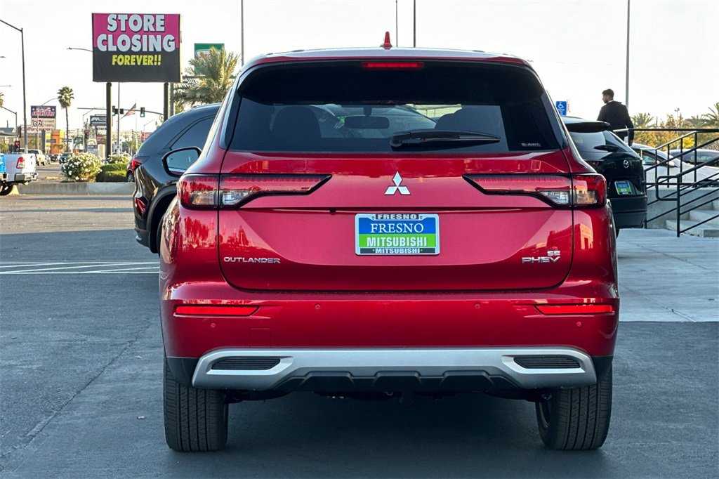 New 2025 Mitsubishi Outlander SE image 6