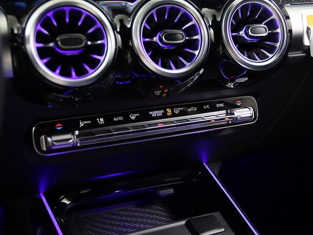 New 2025 Mercedes-Benz GLB 250 4MATIC image 22