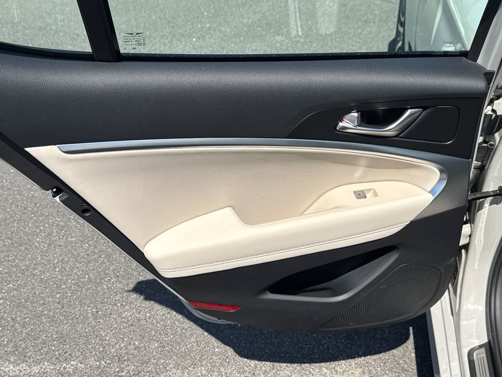 Used 2026 Genesis G70 2.5T RWD image 21