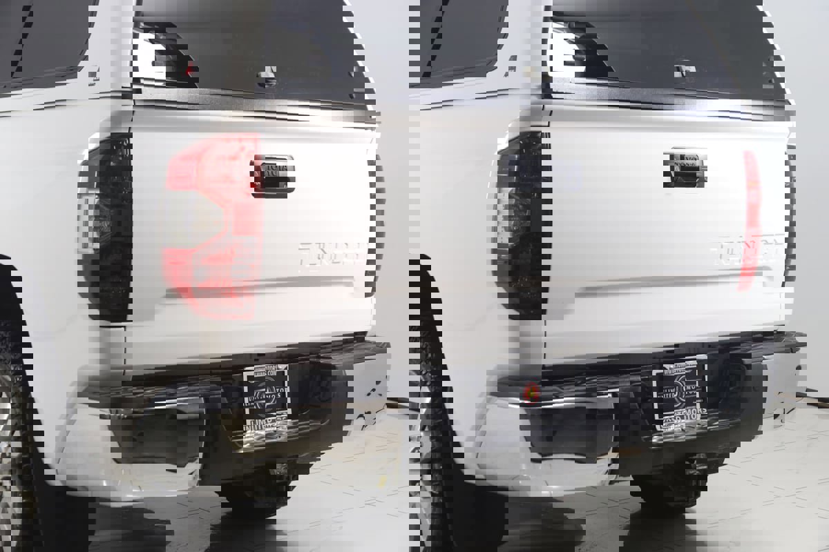 Used 2014 Toyota Tundra Limited w/ Limited Premium Package image 21