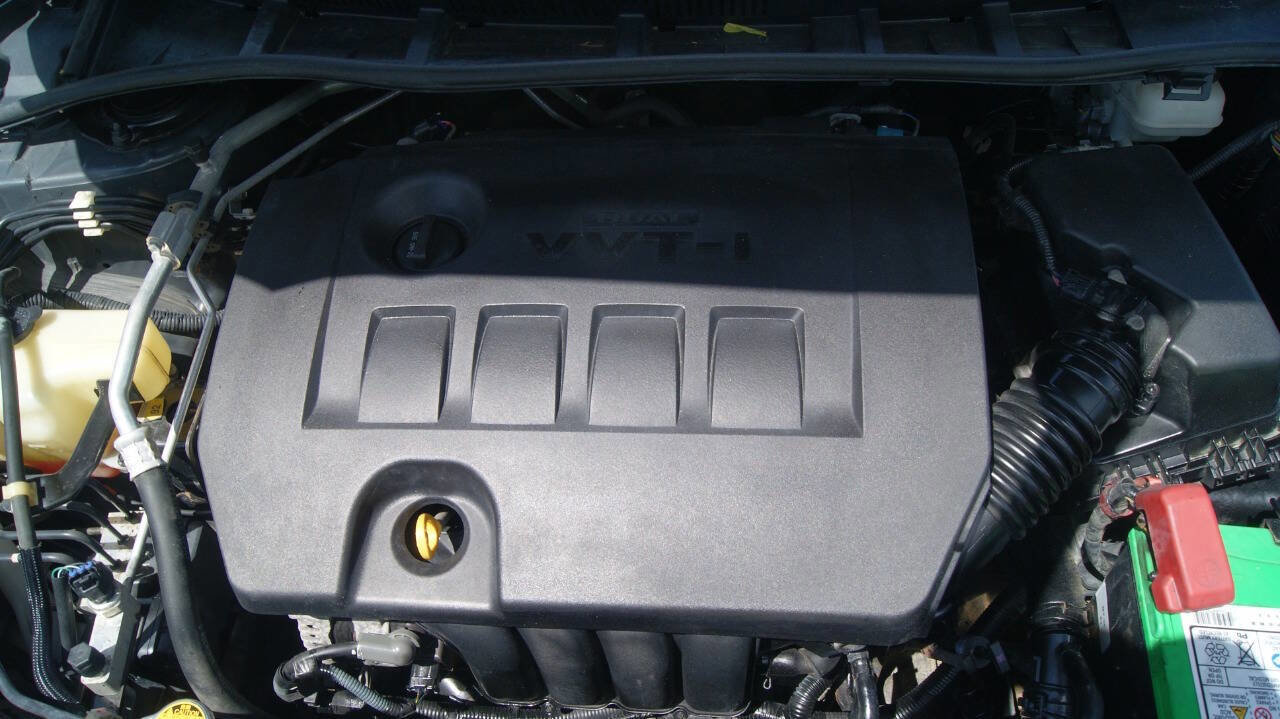 Used 2012 Toyota Corolla LE image 9