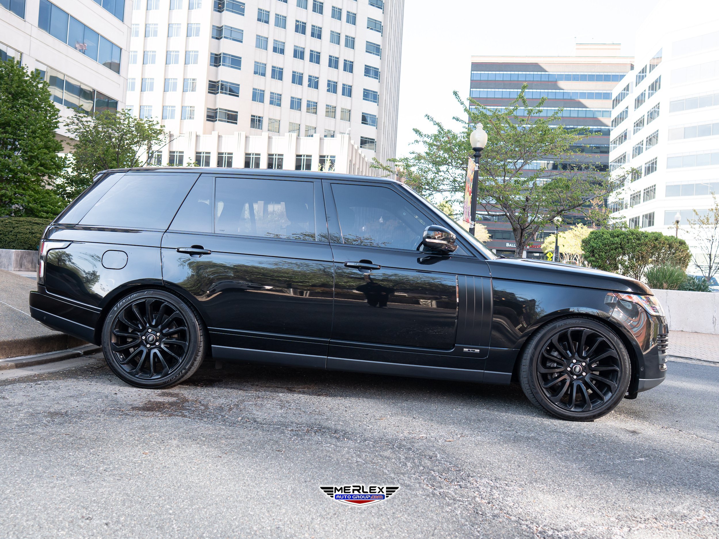 Used 2020 Land Rover Range Rover Long Wheelbase HSE AWD/4WD image 8