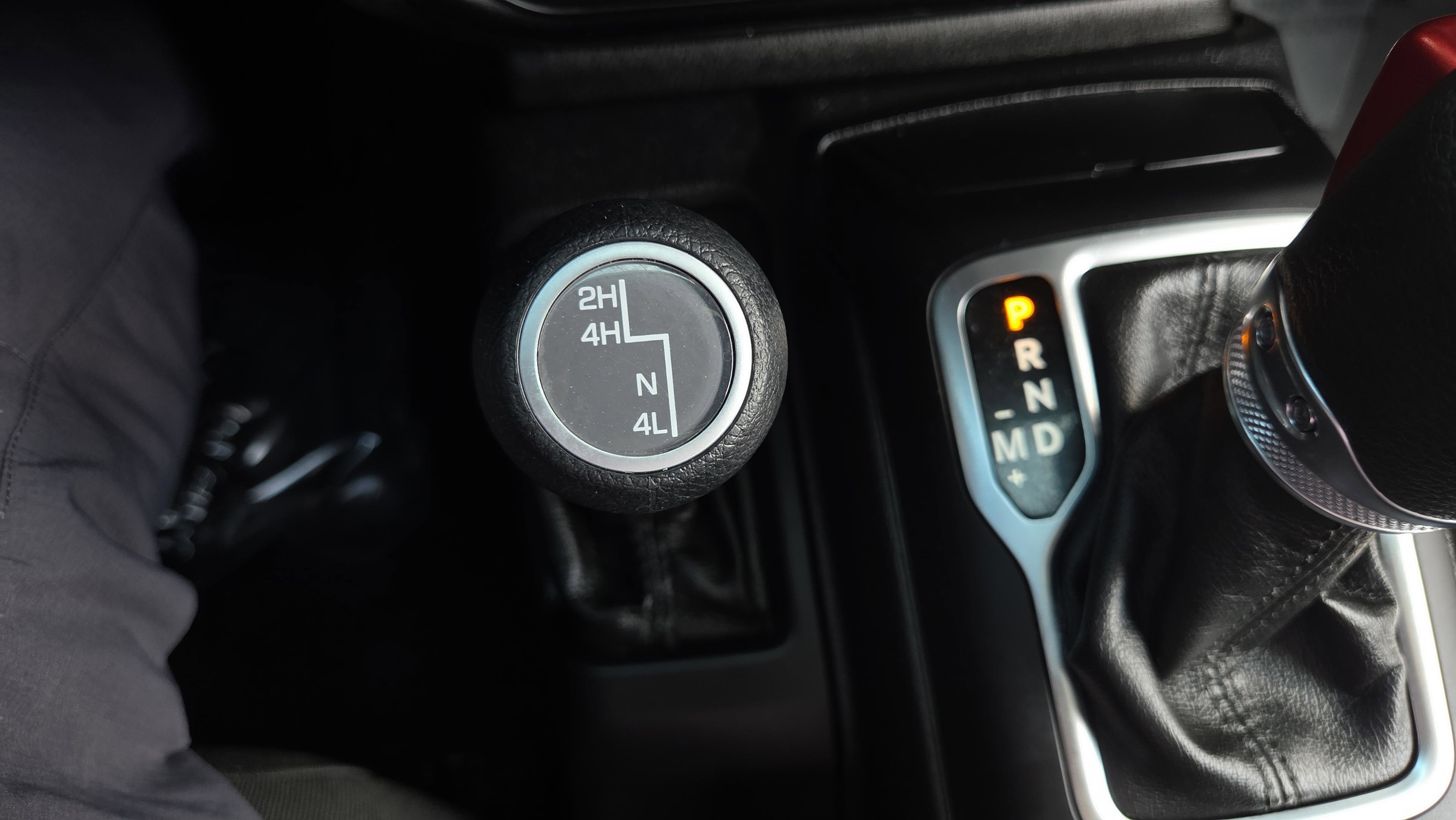 Used 2020 Jeep Wrangler Sport image 34