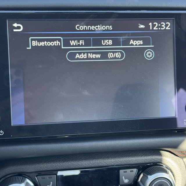 New 2025 Nissan Versa SR w/ Trunk Package image 16