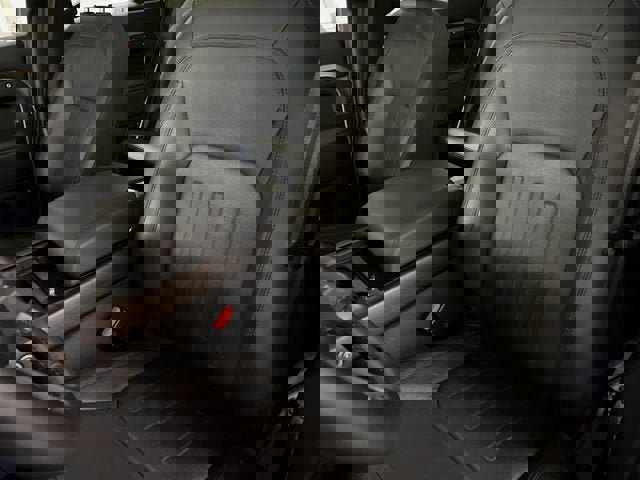 Used 2023 Land Rover Defender 130 X image 20