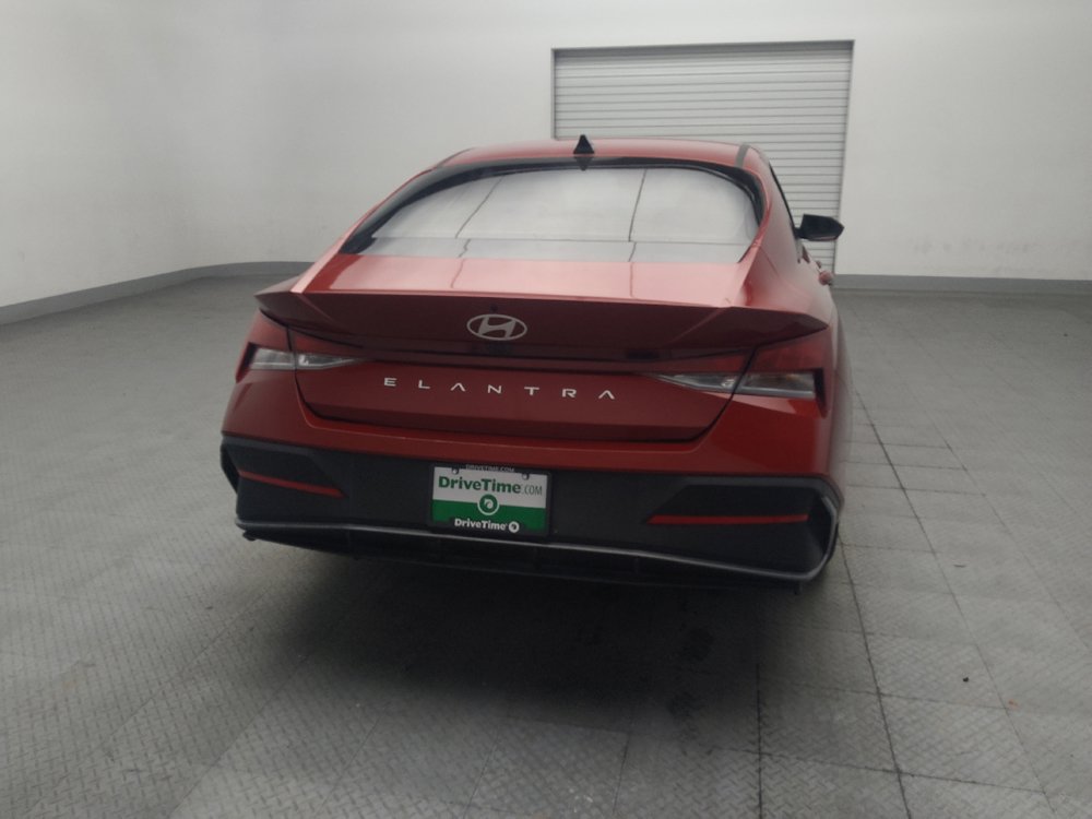 Used 2024 Hyundai Elantra SEL FWD image 7