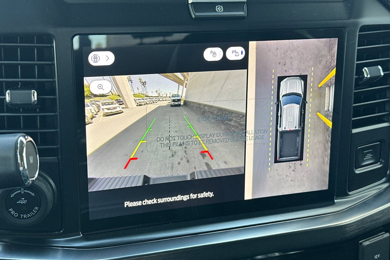 New 2026 Ford F250 Lariat w/ Black Appearance Package image 18