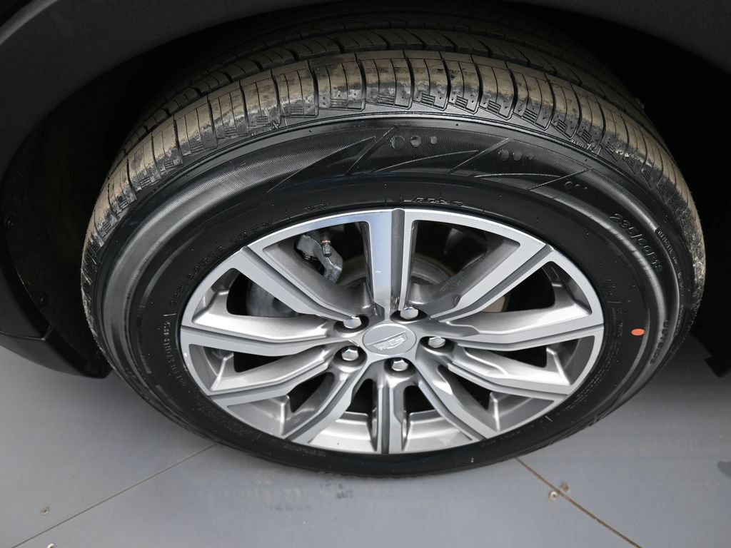 Used 2023 Cadillac XT4 Sport w/ Technology Package AWD/4WD image 14