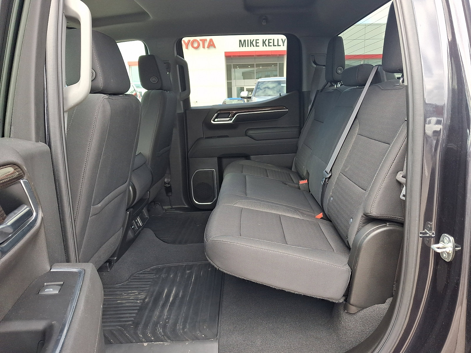Used 2022 Chevrolet Silverado 1500 LT AWD/4WD image 10