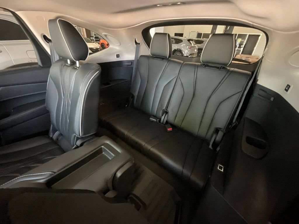 Certified 2026 Acura MDX w/ Advance Package AWD/4WD image 26