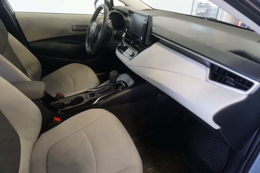 Used 2022 Toyota Corolla LE FWD image 20