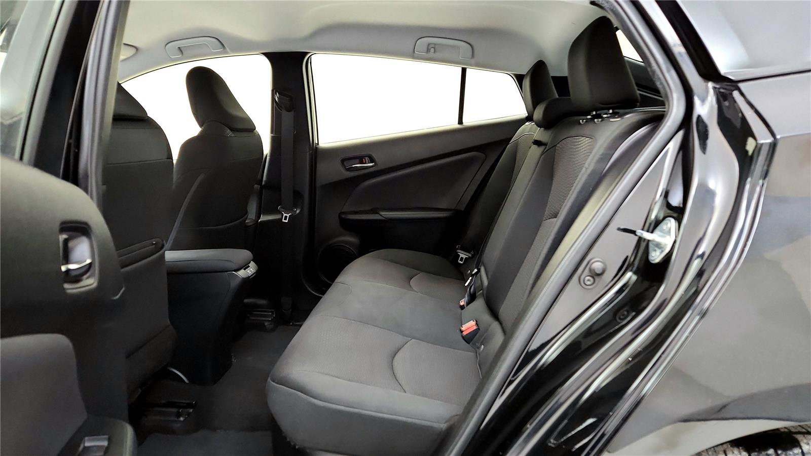 Certified 2019 Toyota Prius LE image 21