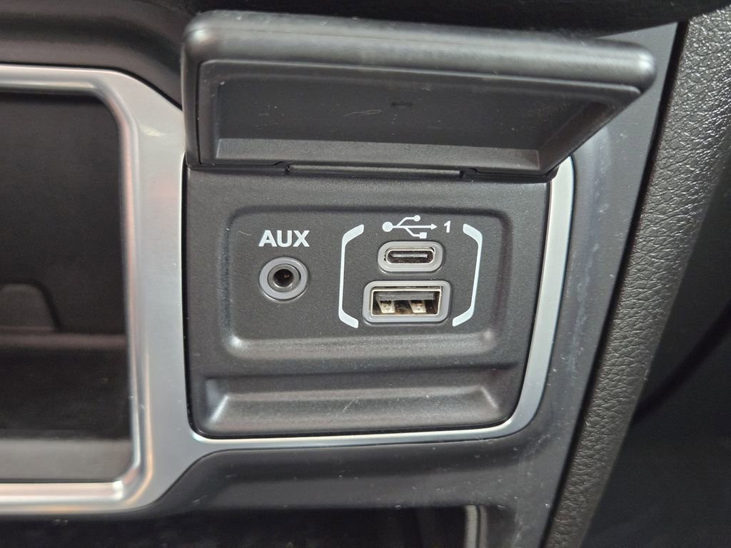 Used 2024 Jeep Gladiator Sport image 27