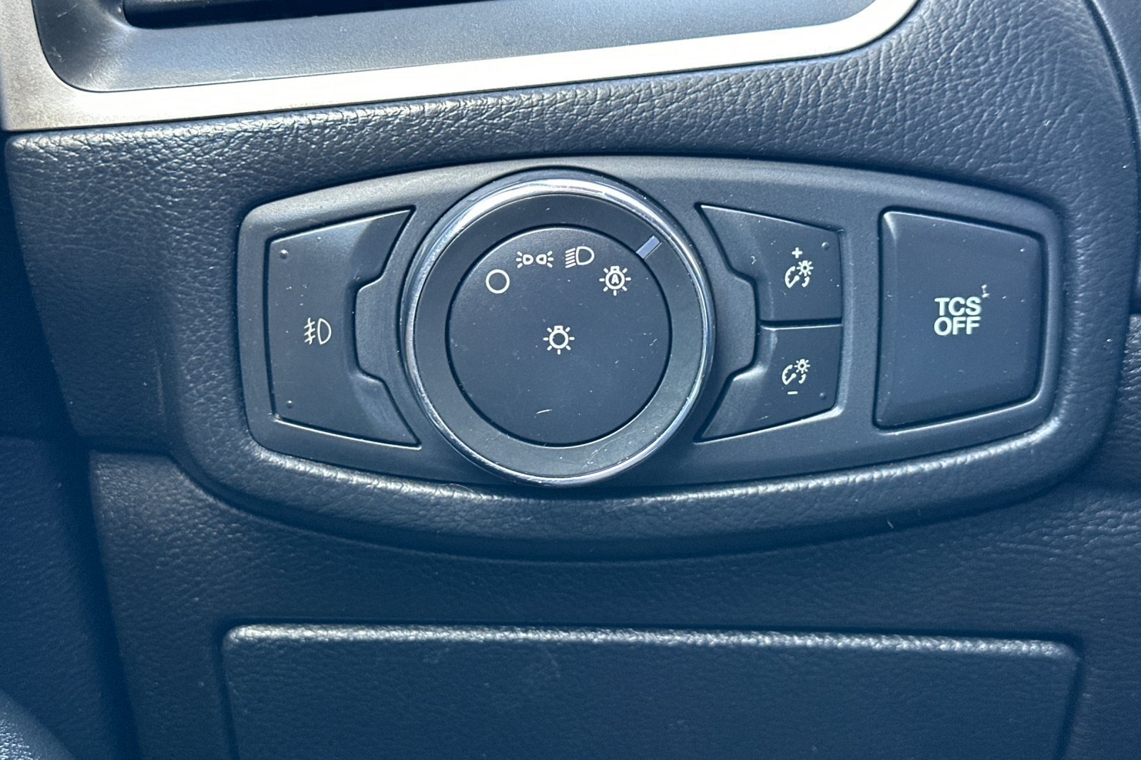 Used 2019 Ford Edge SEL AWD/4WD image 35