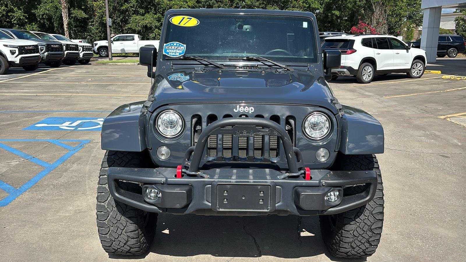 Used 2017 Jeep Wrangler Unlimited Rubicon AWD/4WD image 2
