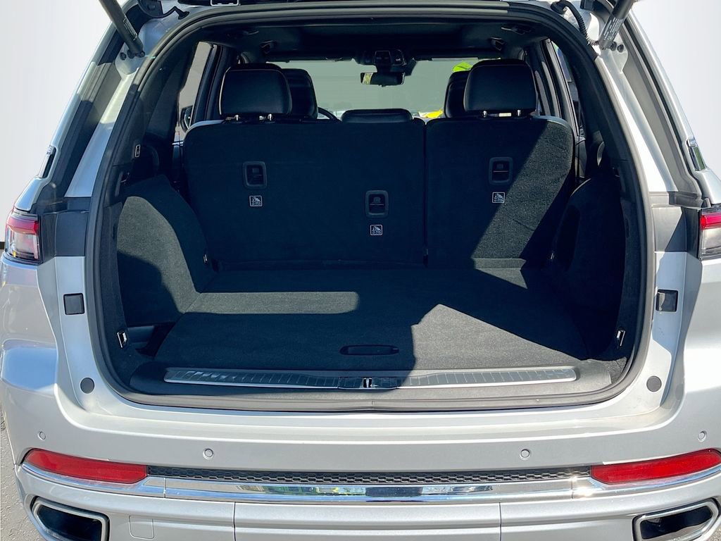 Certified 2025 Jeep Grand Cherokee Overland w/ Adv Protech Group III image 28