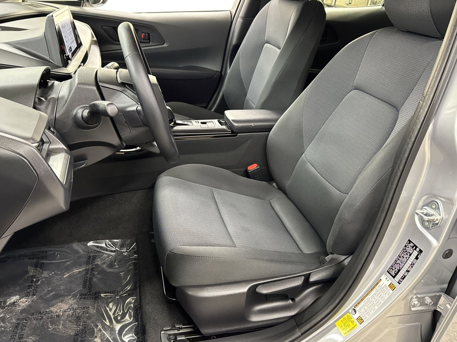 Used 2024 Toyota Prius LE image 17