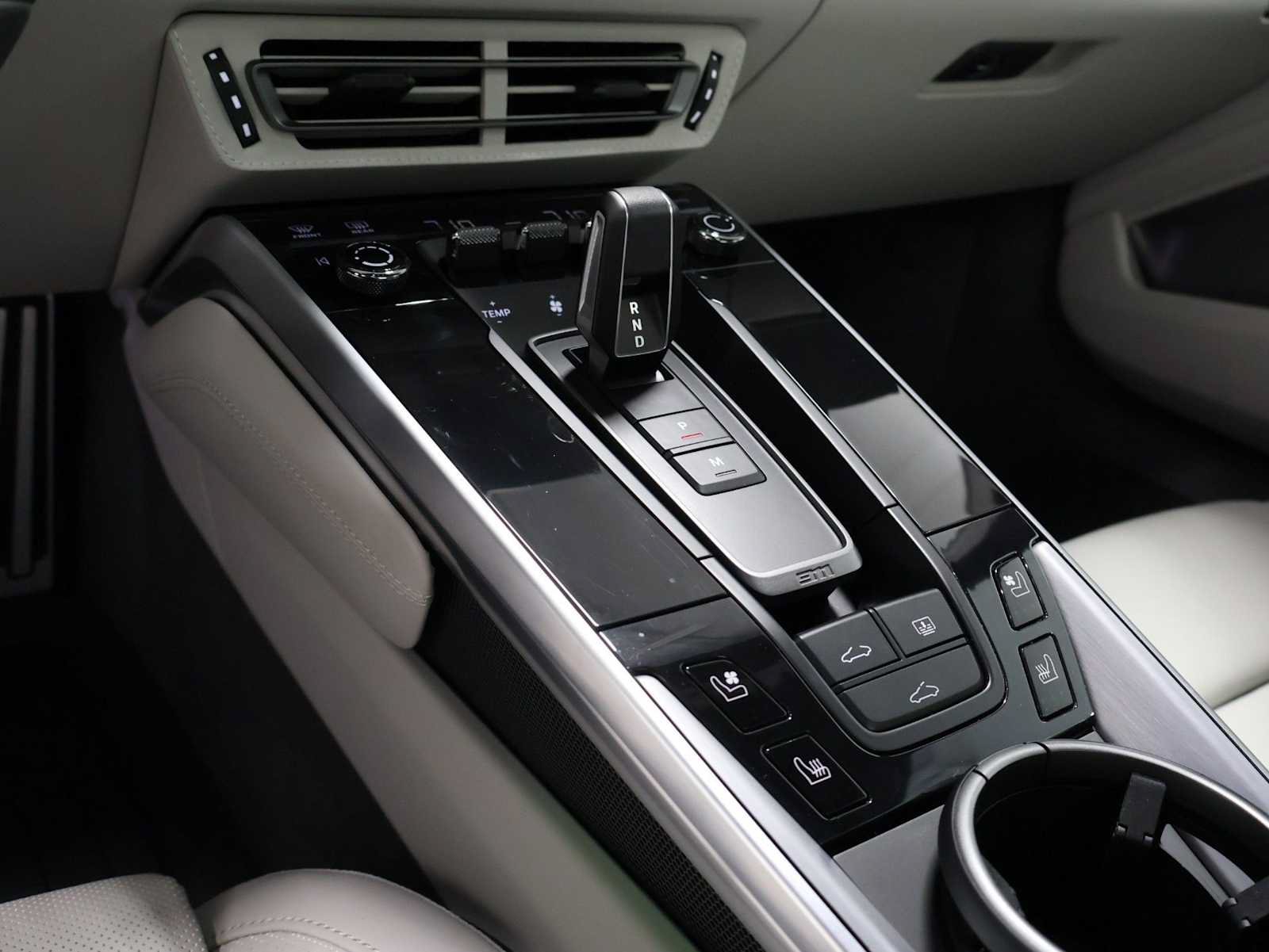 Certified 2024 Porsche 911 Turbo AWD/4WD image 29